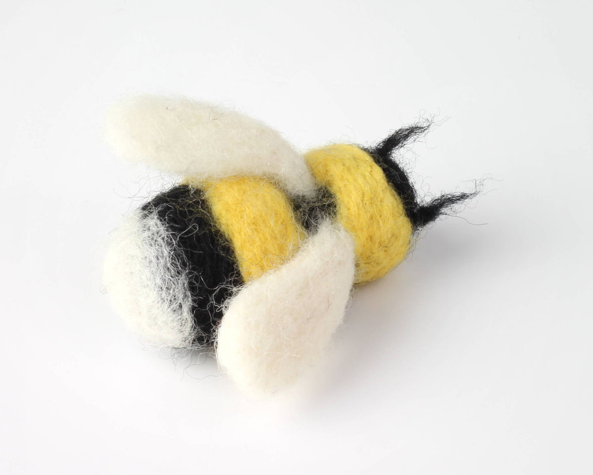 Hawthorn Handmade Bee Brooch Needle Felting Kit | Complete Craft Kit