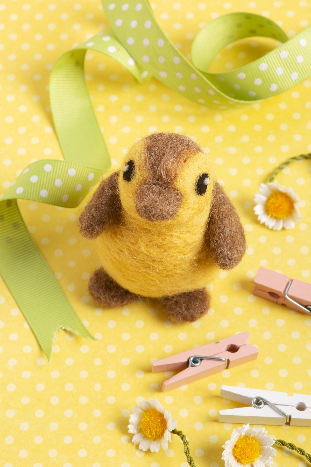 Hawthorn Handmade Duckling Mini Needle Felting Kit | Complete Craft Kit