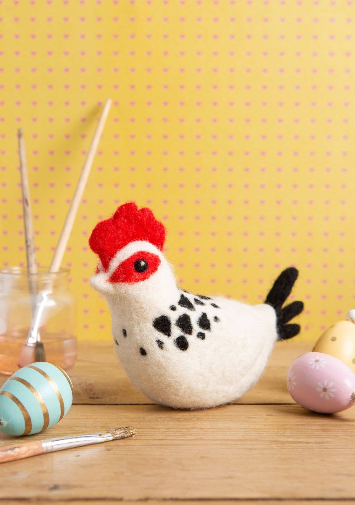 Hawthorn Handmade Sussex Chicken Needle Felting Kit | Beginner Craft Kit