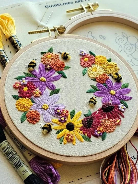 Jessica Long Embroidery Embroidery Kit 5" Beginner Bumblebee Bouquet Embroidery Kit
