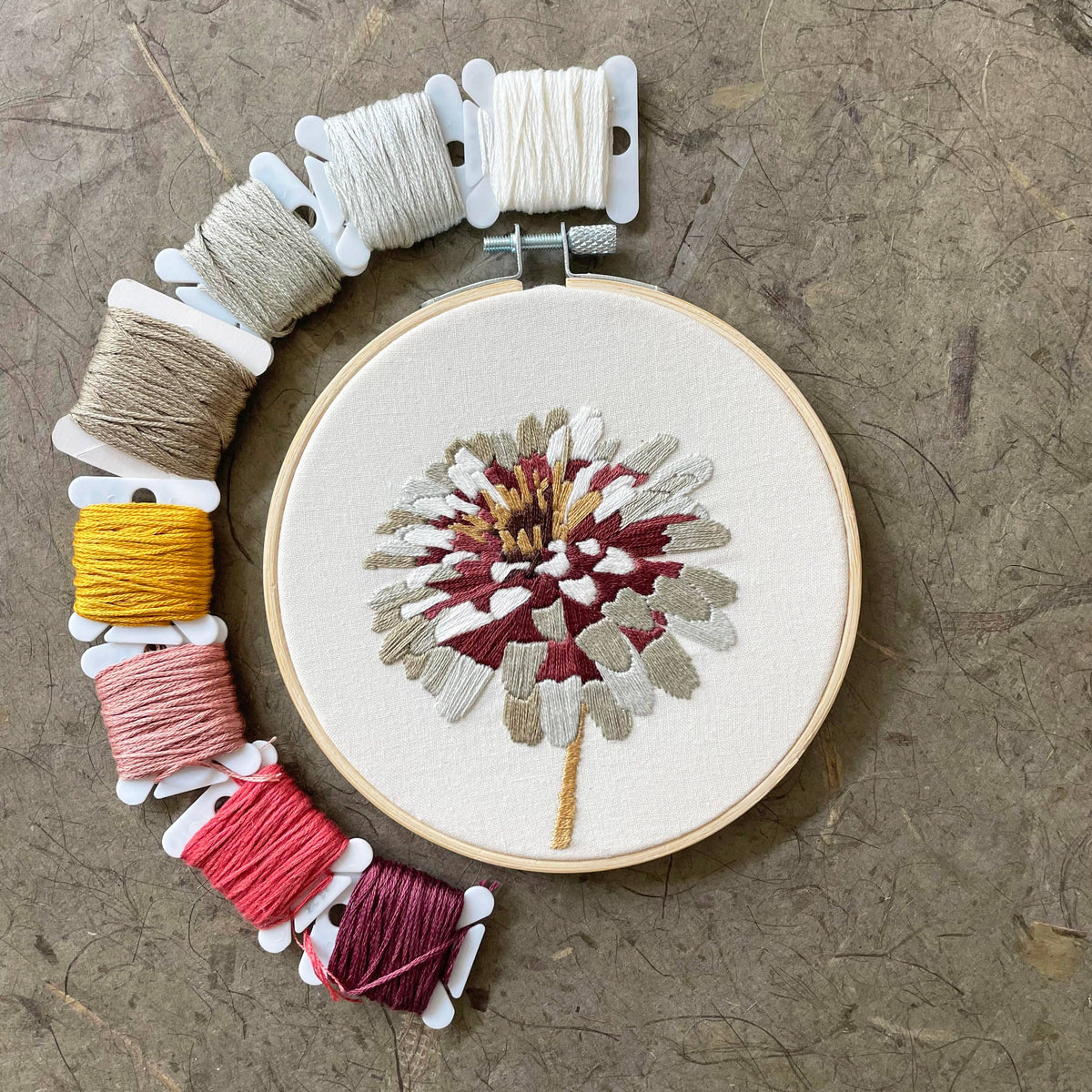 Kate Wyatt Fine Art DIY Embroidery Kit - Zinnia No. 3 (5")