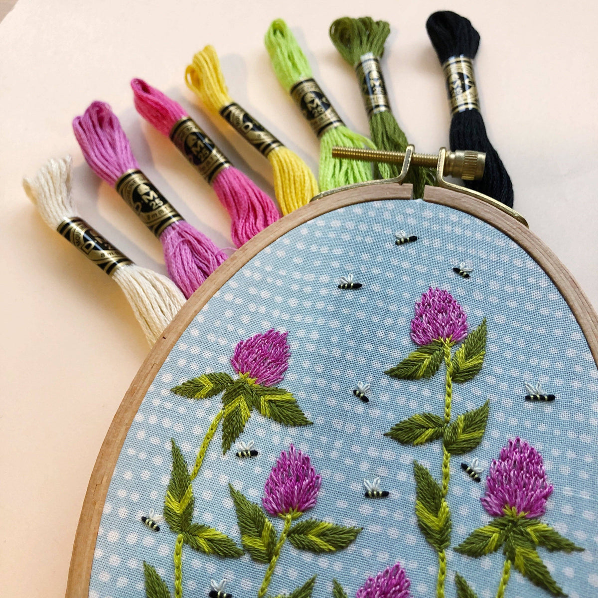 MCreativeJ Bees Among Clover - Intermediate Hand Embroidery DIY Craft K
