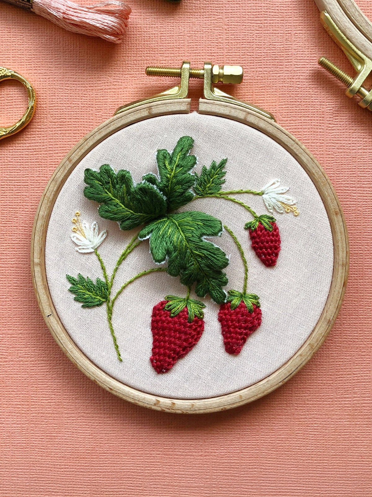 MCreativeJ Embroidery Kit 4" Stumpwork Strawberries 3D Embroidery Kit