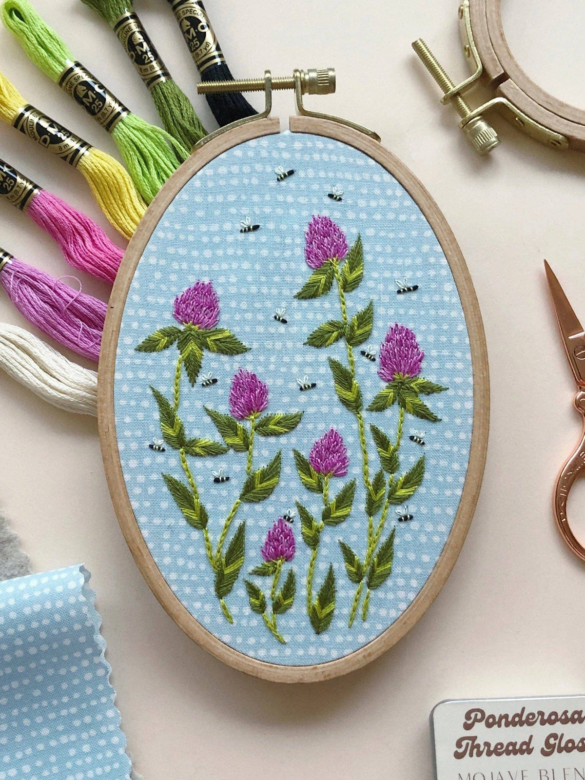 MCreativeJ Embroidery Kit 6" x 4" Bees Among Clover Embroidery Kit